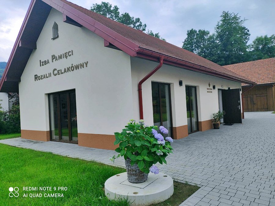 Izba Pamięci Rozalii Celakówny w Jachówce | Zdjęcia