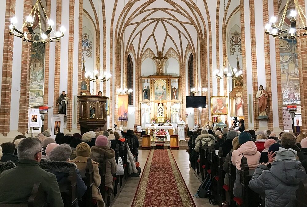 Modlitwa w intencji Kościoła i Ojczyzny w Sanktuarium Błogosławionego Kardynała Stefana Wyszyńskiego w Zuzeli