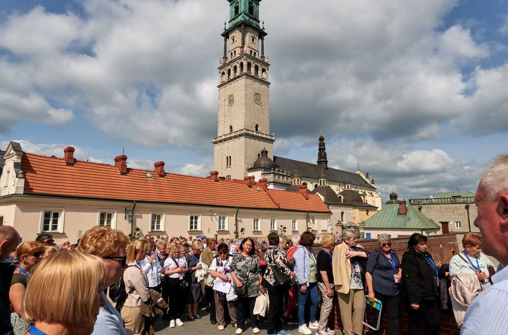 Jasna Góra | 13–14 czerwca 2025 Jubileusz 30-lecia Wspólnoty Dzieła Intronizacji Najświętszego Serca Pana Jezusa – Króla królów i Pana panów (1995–2025)